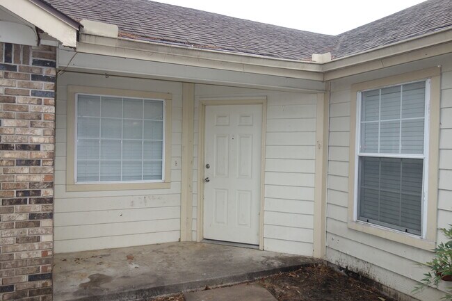 Porche delantero - 6656 S Utica Pl