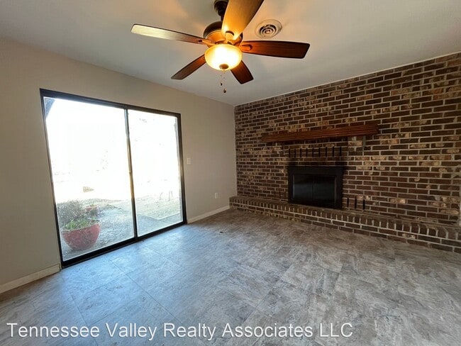 Building Photo - 3 br, 2 bath House - 5709 Acapulco Ave