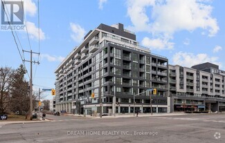 Building Photo - 6-1016 Greenbriar Rd