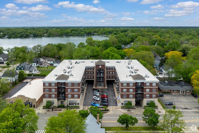 Aerial Photo - Lake Center Plaza