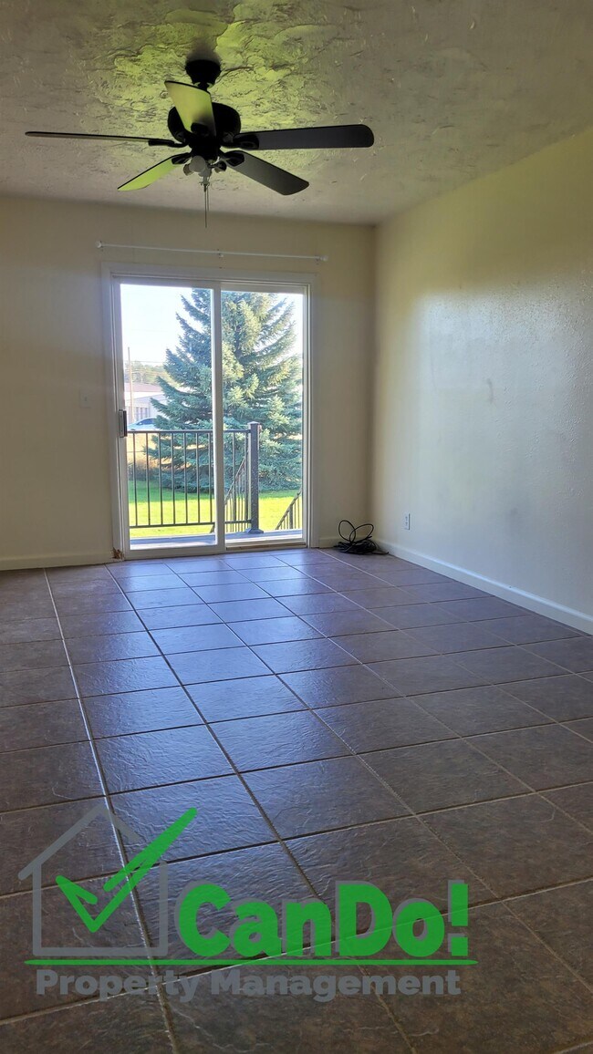 210 Carol Dr Unit 2102, Blackfoot, ID 83221 Room for Rent in