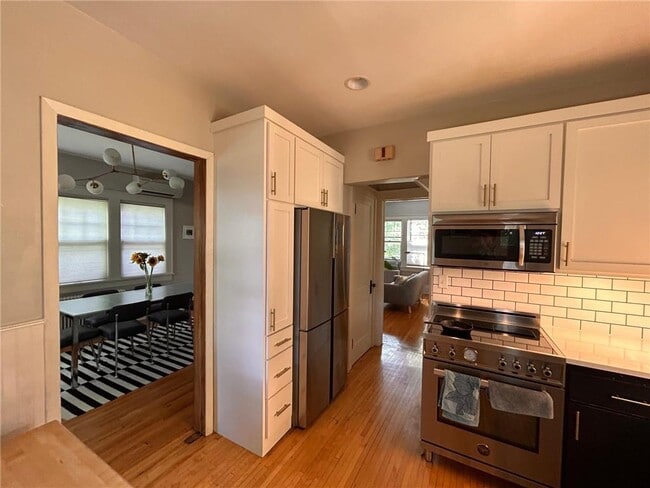 Building Photo - 749 Fairmount Ave