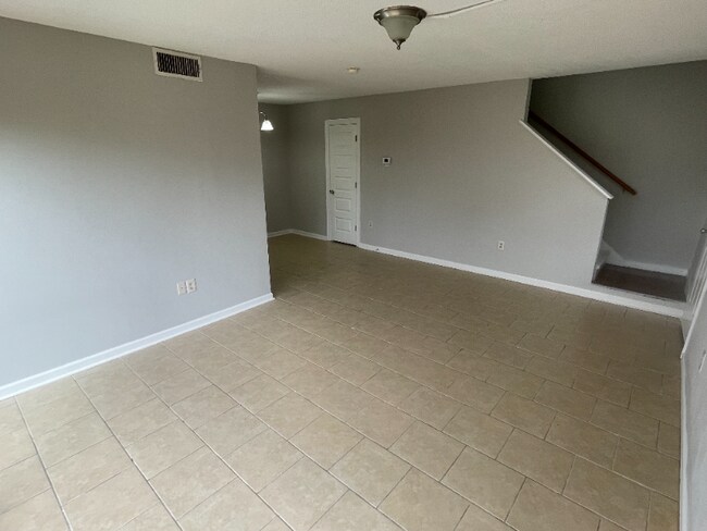 Building Photo - 1705 Fox Run Dr