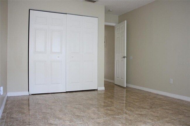 Foto del edificio - 630 Kenwick Cir