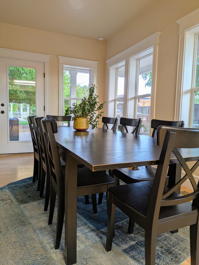 Foto del edificio - 250 N 100 W