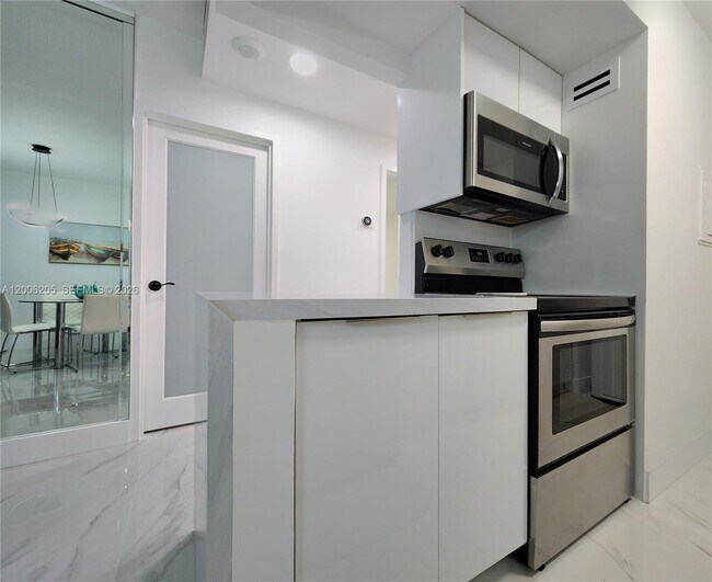 Foto del edificio - 3505 S Ocean Dr