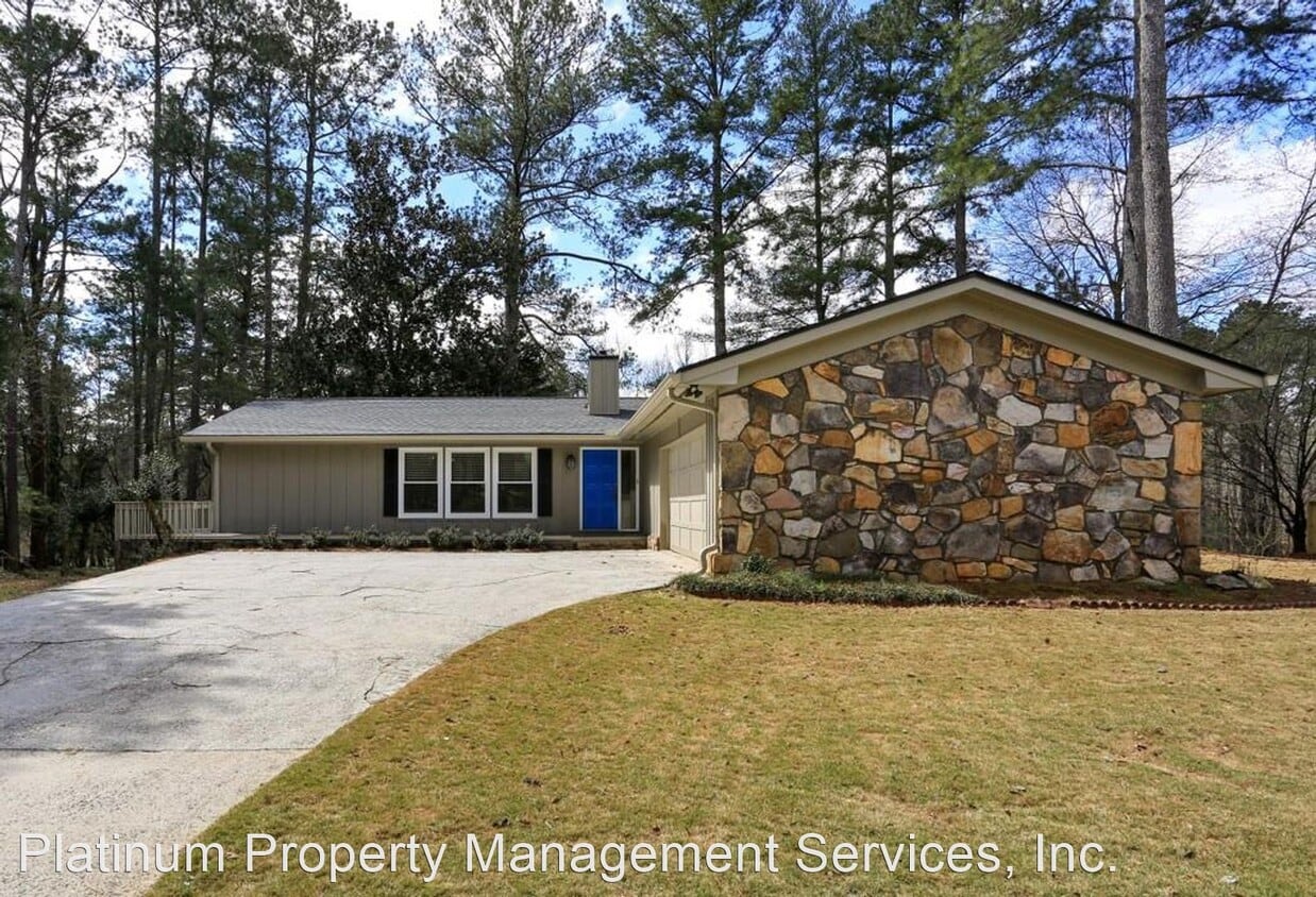 Primary Photo - 3 br, 3 bath House - 1000 Martins Lake Close