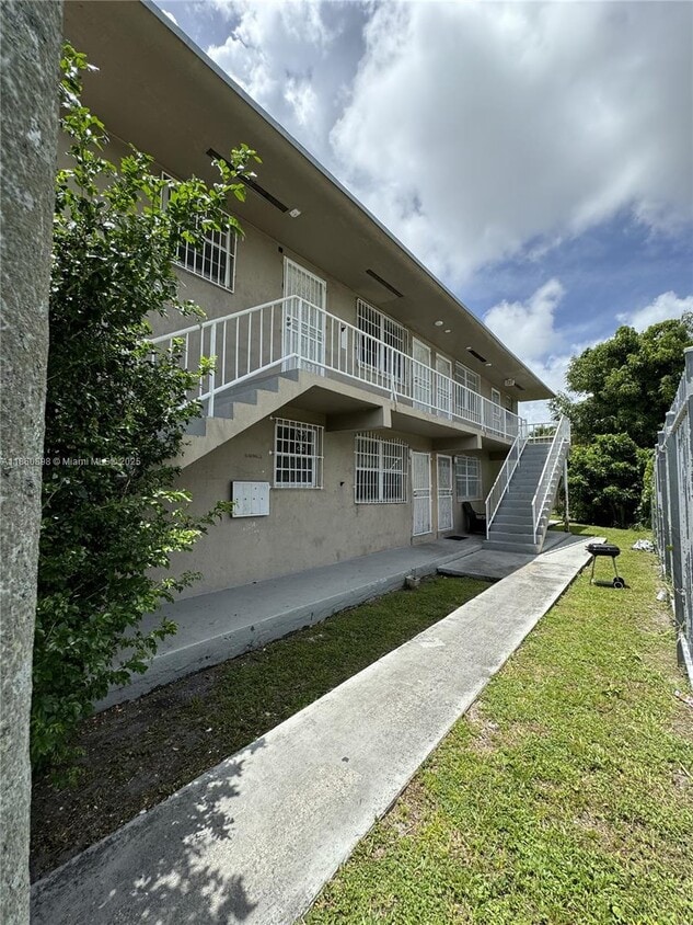 Primary Photo - 1251 NW 59th St