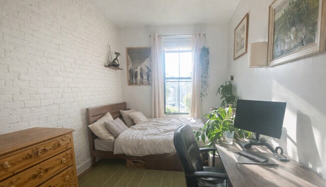 Building Photo - 7 Cortes St