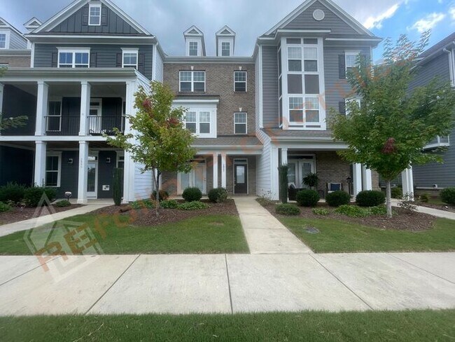 Foto del edificio - Luxury 3 Story 4 BD/3.5 Bath Townhome @ Sm...