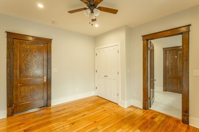 Charming Bungalow at 1044 Dartmouth! - Charming Bungalow at 1044 Dartmouth! House