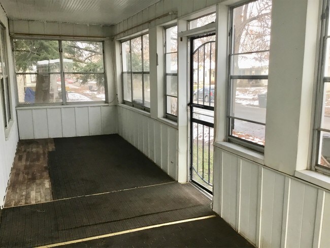 Building Photo - 1321 N Brookfield St