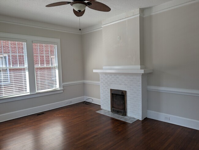 Foto del edificio - 1117 Kinard Ct