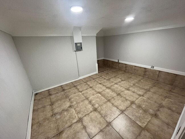 Building Photo - 3923 Fraser Cir