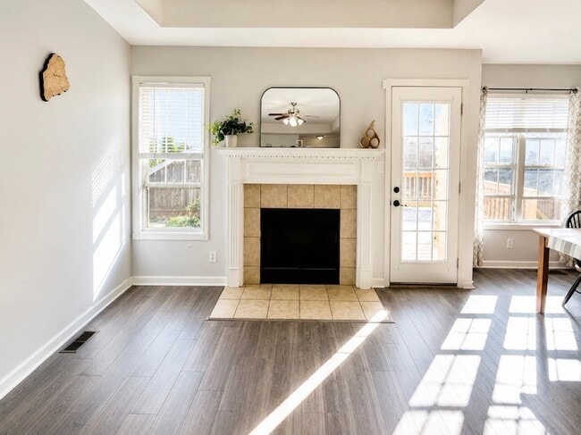 Building Photo - 729 Arrowfield Dr