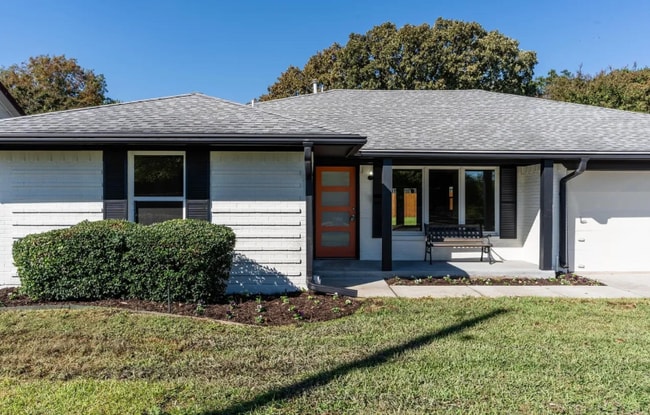 Photo - 9225 Plano Rd House