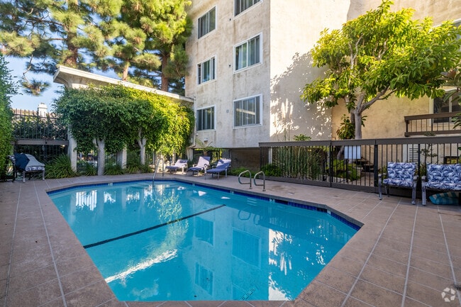 Piscina - 8110 Redlands St