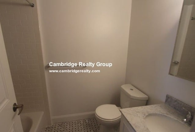 Building Photo - 30 Chauncy St
