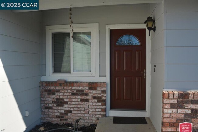 Building Photo - 3320 Blythe Dr