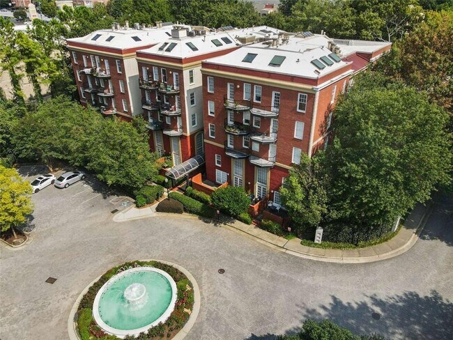 Foto del edificio - 2840 Peachtree Rd NW