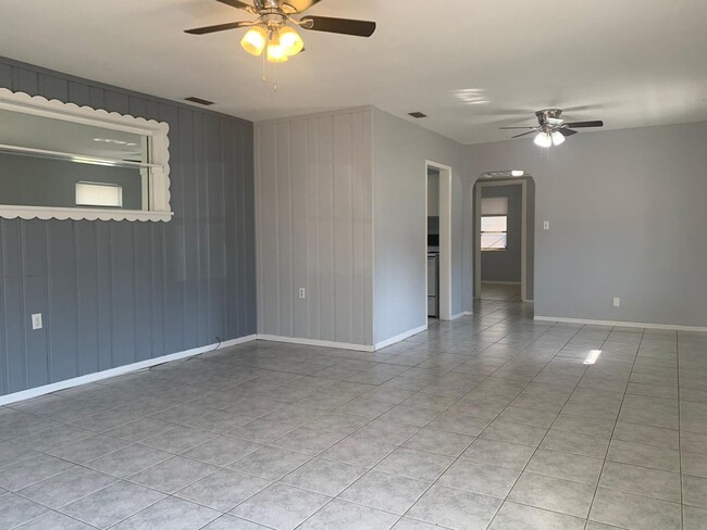 Building Photo - Marina District - 2 Bedroom 1 Bath