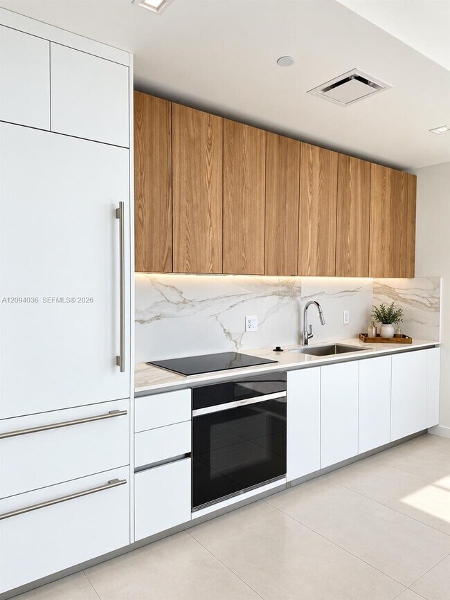 Building Photo - 1400 Biscayne Blvd
