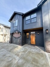 Building Photo - 6935 Talloc Ave SE