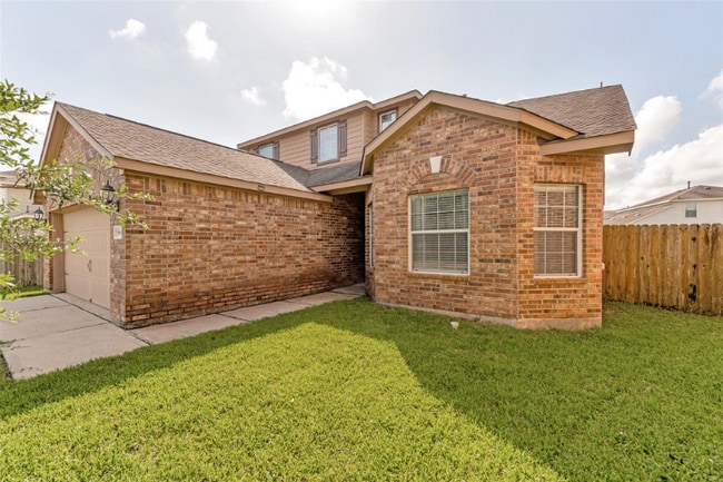 Building Photo - 10251846 A