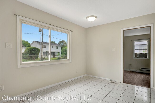 Building Photo - 4 br, 1 bath House - 2505 W. Kirby Ave