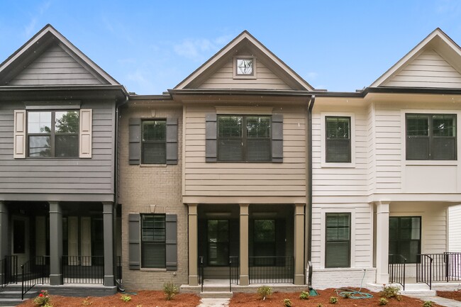 Building Photo - 588 Elliston Pl