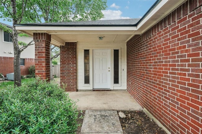 Building Photo - 11201 Canterbury Tales Ln