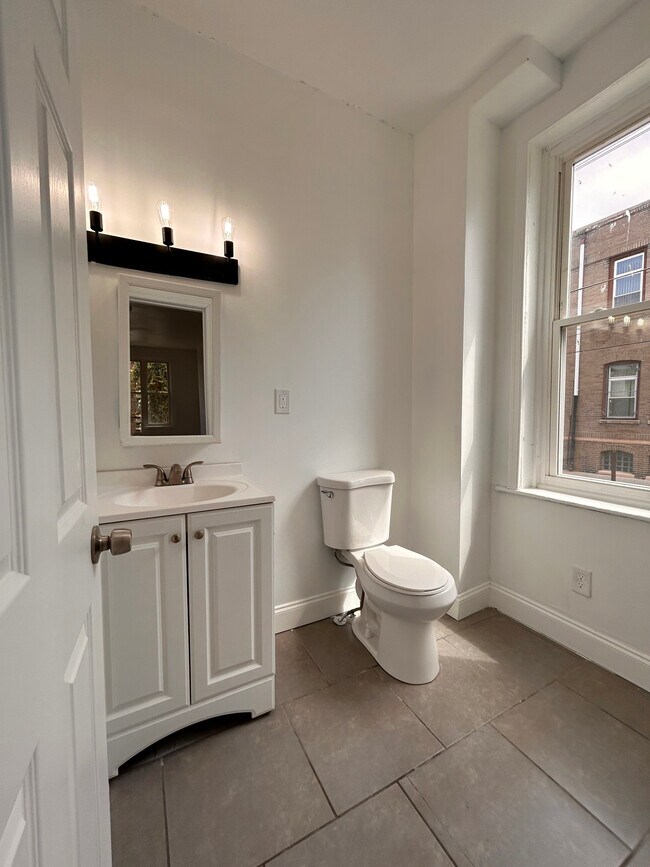 Foto del edificio - 1525 Overington St