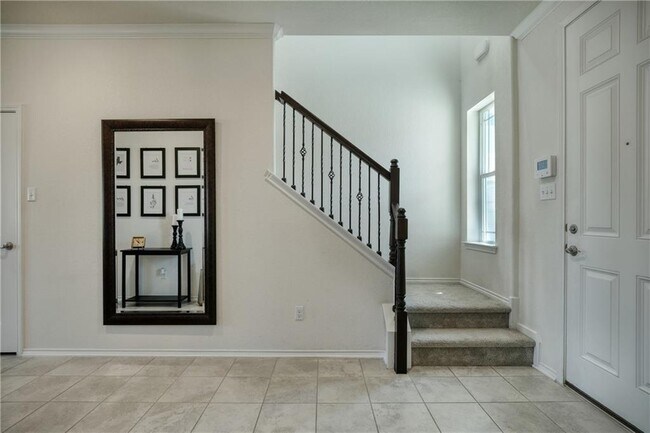 Foto del edificio - 521 Bradford Ln