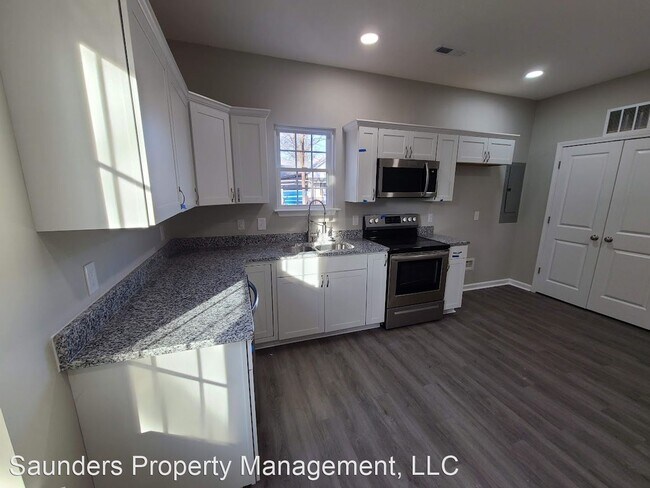 Building Photo - 4 br, 2.5 bath House - 1338 Bretton St