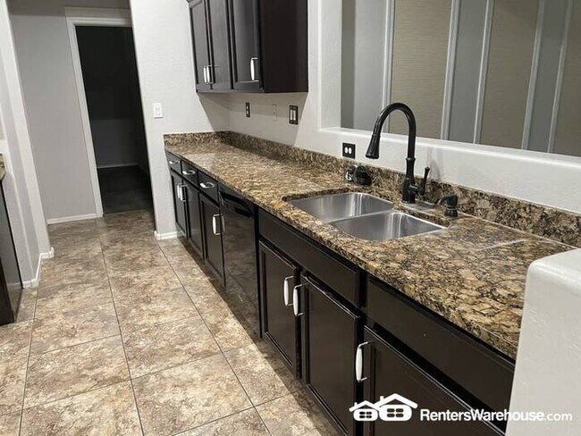Foto del edificio - Charming 3 Bed 2 Bath in Desirable Peoria Neighborhood