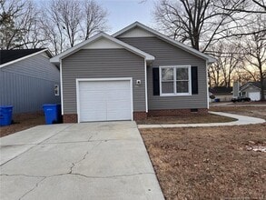 Building Photo - 6847 Torrance Ln