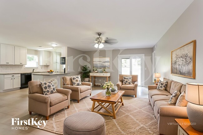 Building Photo - 1047 Cove Landing Dr