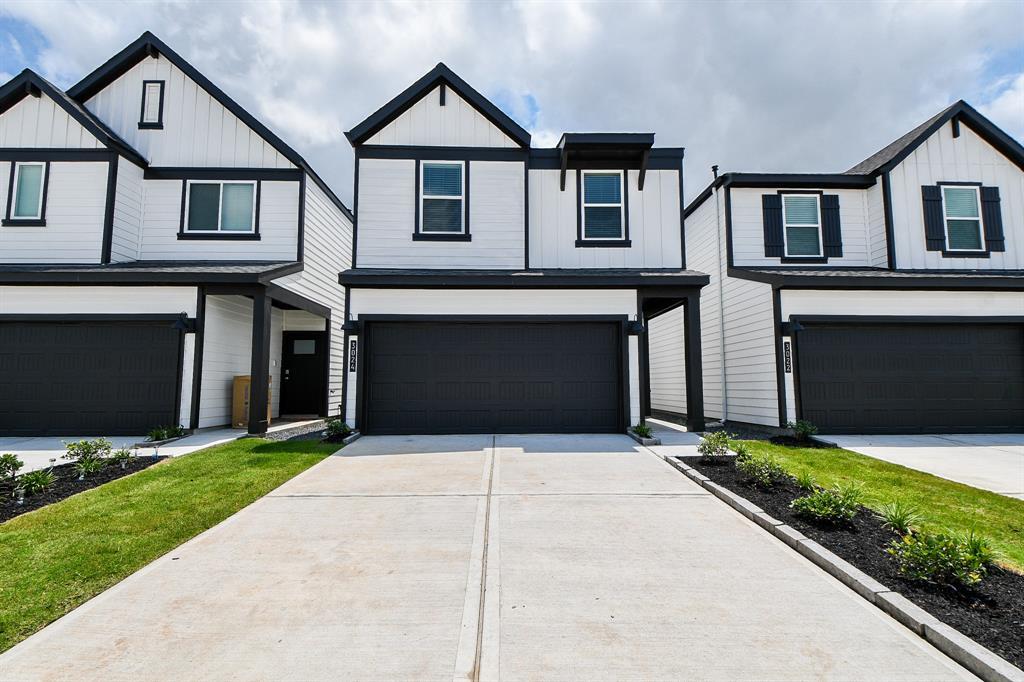 Foto principal - 3024 Crown Gate Dr