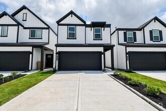 Building Photo - 3024 Crown Gate Dr