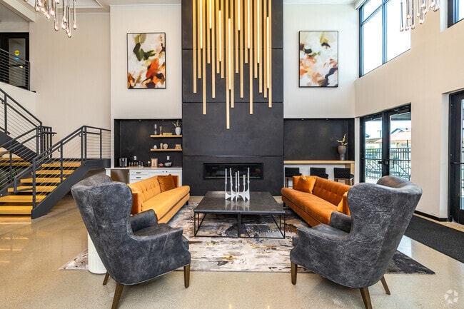 Lobby Photo - The Idylwood