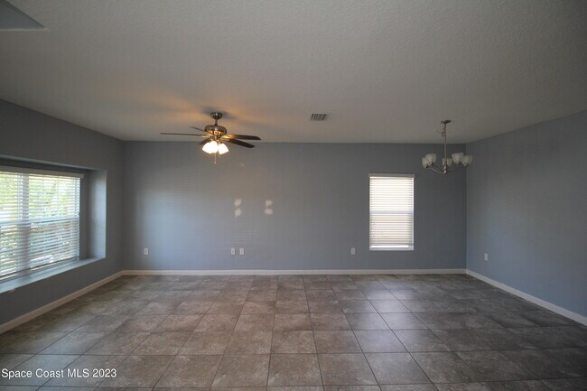 Foto del edificio - 903 Musgrass Cir