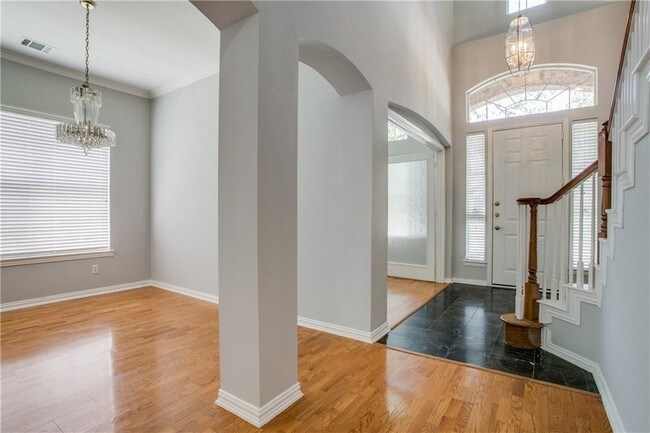 Building Photo - 2019 Fox Glen Dr