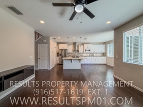 Building Photo - 1041 Bridlewood Dr