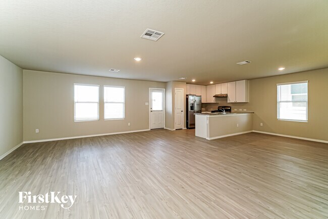 Building Photo - 10707 Prusiner Dr