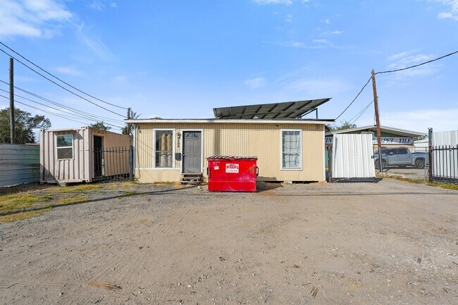 Foto del edificio - 2125 Aldine Bender Rd