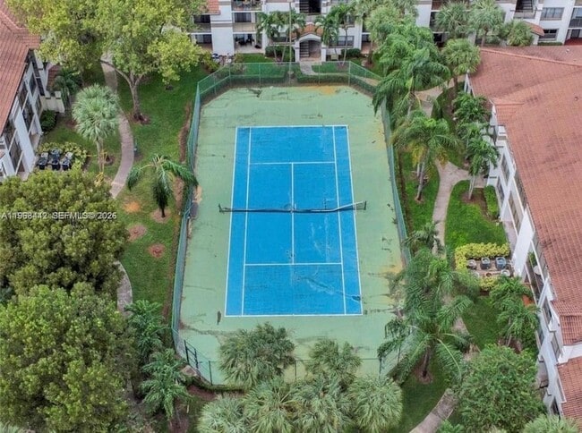 Photo - 570 S Park Rd Apartment