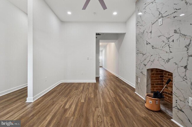 Foto del edificio - 1715 N Broadway
