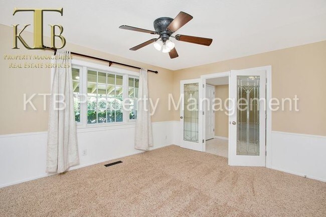 Building Photo - 115 Breckenwood Way