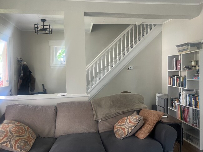 Foto del edificio - 341 Montclair Ave