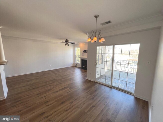 Building Photo - 25320 Lake Mist Square